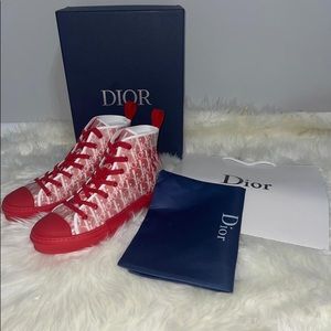 Men shoes size 11.5